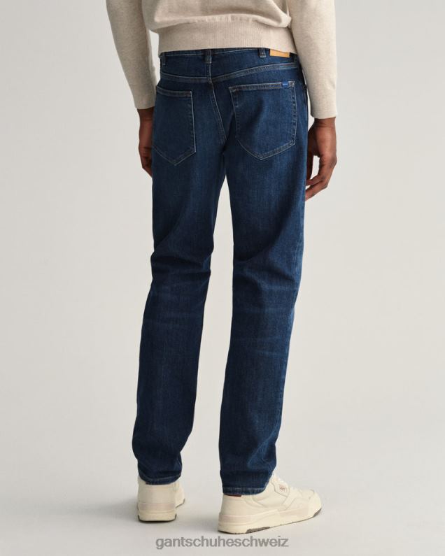 Männer Arley-Jeans mit normaler Passform 0LP6X415 GANT dunkelblau getragen